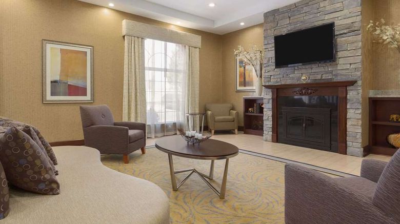 <b>Wyndham Garden Grand Rapids Airport Lobby</b>. Images powered by <a href="https://iceportal.shijigroup.com/" title="IcePortal" target="_blank">IcePortal</a>.