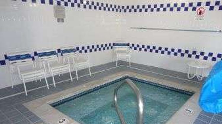 Baymont Inn & Suites Denver West/Fed Ctr Spa
