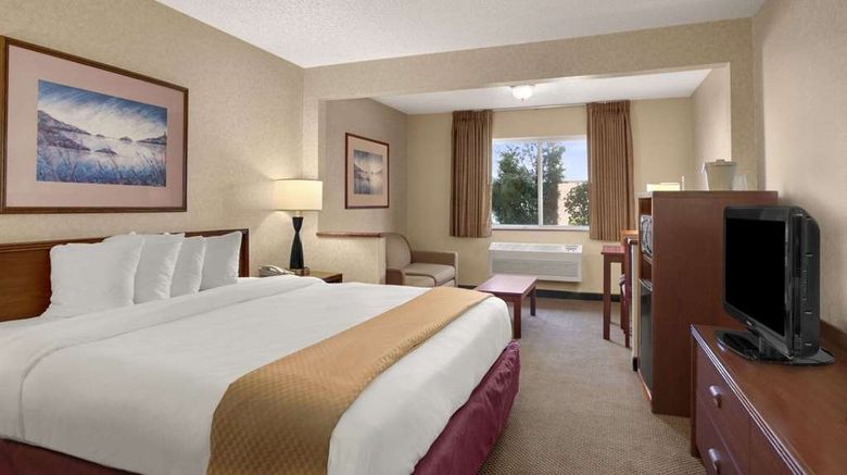<b>Baymont Inn & Suites Denver West/Fed Ctr Suite</b>. Images powered by <a href="https://iceportal.shijigroup.com/" title="IcePortal" target="_blank">IcePortal</a>.