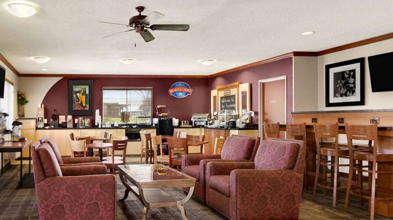 <b>Baymont Inn & Suites Denver West/Fed Ctr Restaurant</b>. Images powered by <a href="https://iceportal.shijigroup.com/" title="IcePortal" target="_blank">IcePortal</a>.