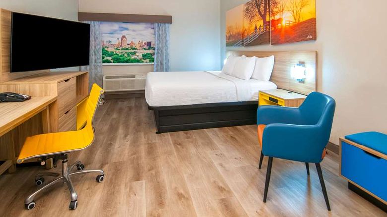 <b>Days Inn & Suites San Antonio North Room</b>. Images powered by <a href="https://iceportal.shijigroup.com/" title="IcePortal" target="_blank">IcePortal</a>.