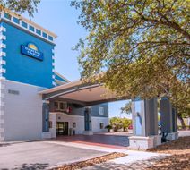 Days Inn & Suites San Antonio North Exterior