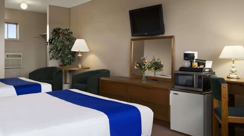 <b>Knights Inn Lindsay Room</b>. Images powered by <a href="https://iceportal.shijigroup.com/" title="IcePortal" target="_blank">IcePortal</a>.