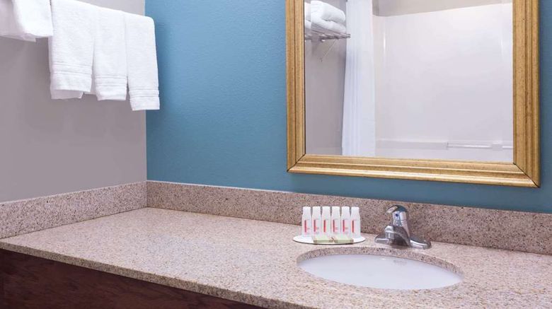 <b>Super 8 Rainsville Room</b>. Images powered by <a href="https://iceportal.shijigroup.com/" title="IcePortal" target="_blank">IcePortal</a>.