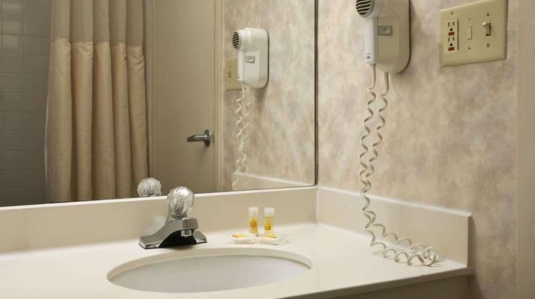 <b>Days Inn Sidney Room</b>. Images powered by <a href="https://iceportal.shijigroup.com/" title="IcePortal" target="_blank">IcePortal</a>.