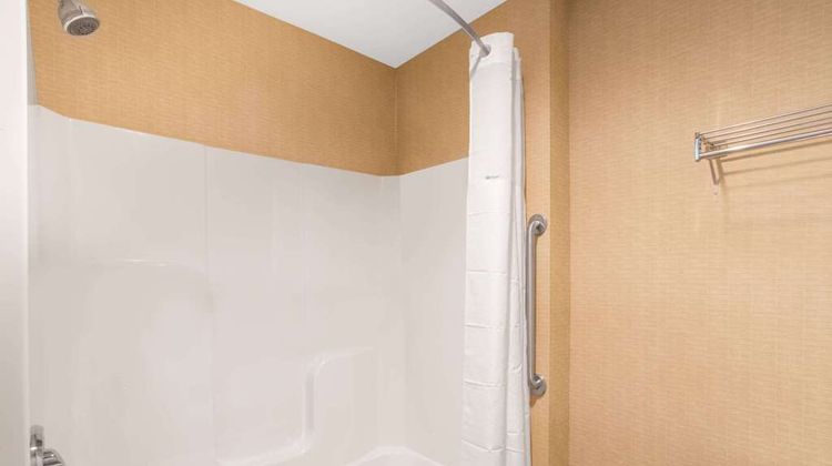Super 8 Galva Room