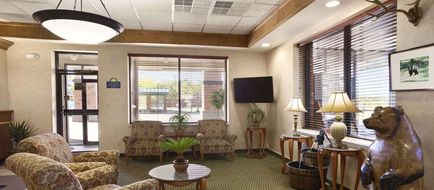 Days Inn & Suites Trinidad Lobby