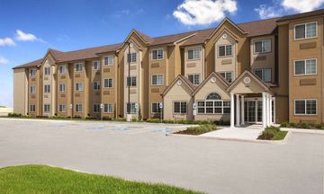 Microtel Inn & Suites by Wyndham Kenedy