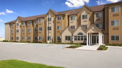 Microtel Inn & Suites by Wyndham Kenedy