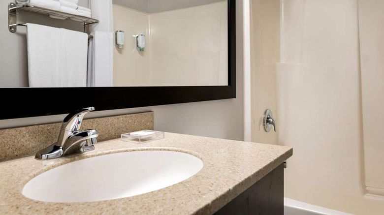 <b>Travelodge Suites New Glasgow Room</b>. Images powered by <a href="https://iceportal.shijigroup.com/" title="IcePortal" target="_blank">IcePortal</a>.