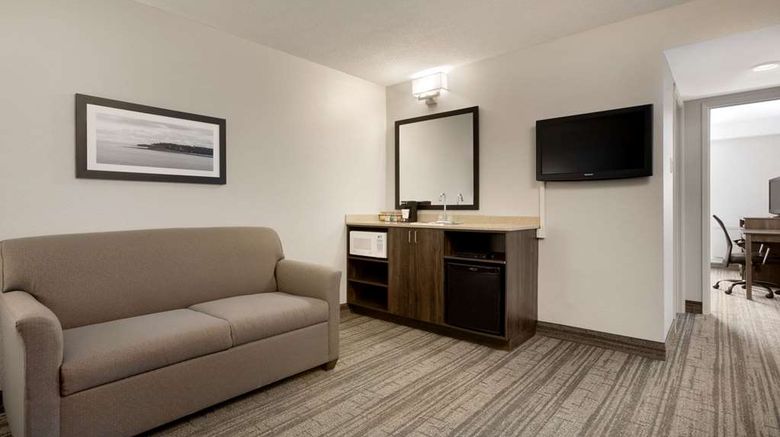 <b>Travelodge Suites New Glasgow Suite</b>. Images powered by <a href="https://iceportal.shijigroup.com/" title="IcePortal" target="_blank">IcePortal</a>.