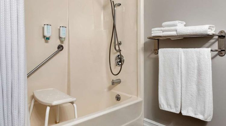 Travelodge Suites New Glasgow Room