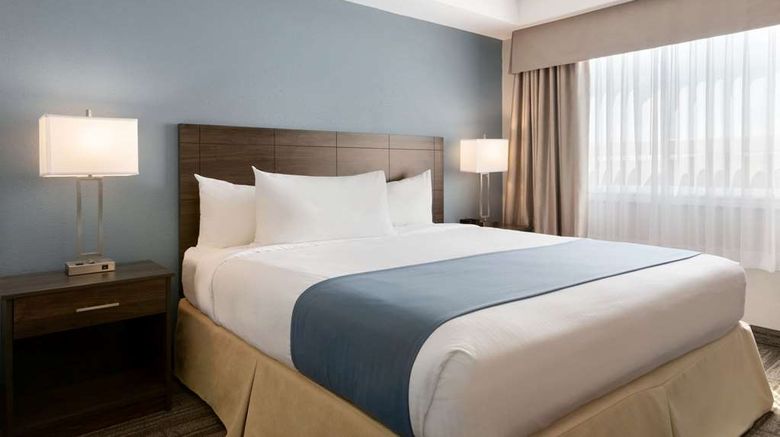 <b>Travelodge Suites New Glasgow Suite</b>. Images powered by <a href="https://iceportal.shijigroup.com/" title="IcePortal" target="_blank">IcePortal</a>.