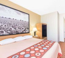Super 8 Wichita South Room