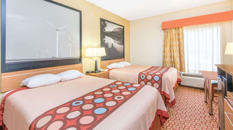 Super 8 Wichita South Room