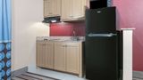 Super 8 Karnes City Suite