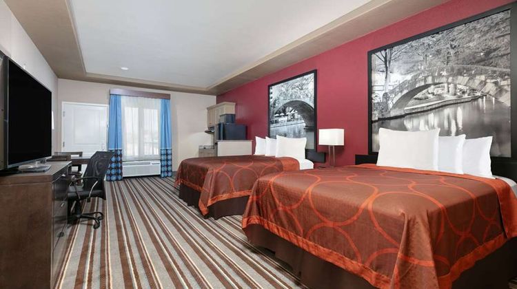 Super 8 Karnes City Suite