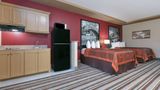 Super 8 Karnes City Suite