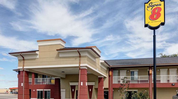 Super 8 Karnes City Exterior