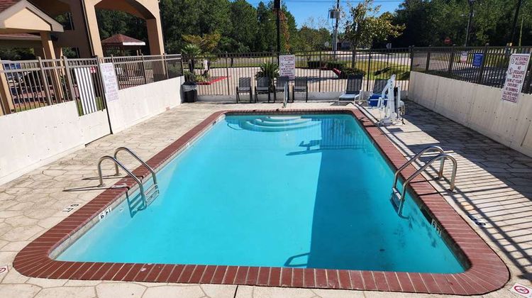 Days Inn Lumberton Pool