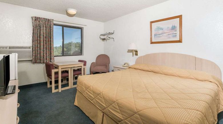 <b>Knights Inn Payson Room</b>. Images powered by <a href="https://iceportal.shijigroup.com/" title="IcePortal" target="_blank">IcePortal</a>.