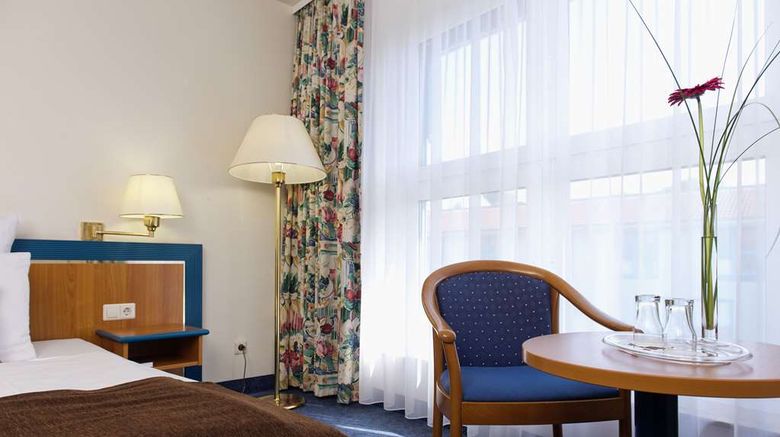 <b>Wyndham Garden Wismar Room</b>. Images powered by <a href="https://iceportal.shijigroup.com/" title="IcePortal" target="_blank">IcePortal</a>.
