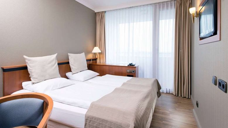 <b>Wyndham Garden Lahnstein Koblenz Room</b>. Images powered by <a href="https://iceportal.shijigroup.com/" title="IcePortal" target="_blank">IcePortal</a>.