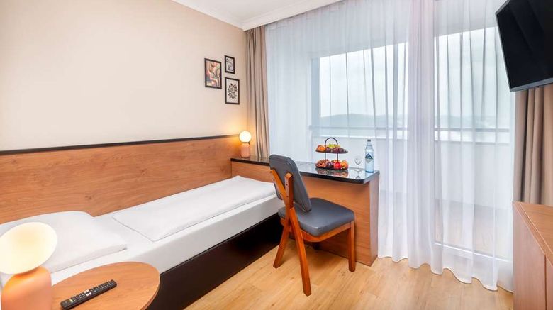 <b>Wyndham Garden Lahnstein Koblenz Room</b>. Images powered by <a href="https://iceportal.shijigroup.com/" title="IcePortal" target="_blank">IcePortal</a>.