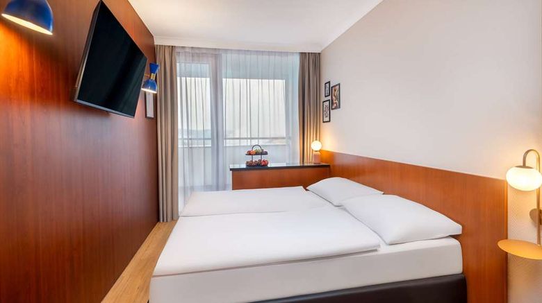 <b>Wyndham Garden Lahnstein Koblenz Room</b>. Images powered by <a href="https://iceportal.shijigroup.com/" title="IcePortal" target="_blank">IcePortal</a>.