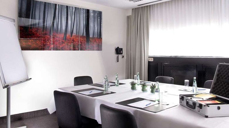<b>Wyndham Stuttgart Airport Messe Meeting</b>. Images powered by <a href="https://iceportal.shijigroup.com/" title="IcePortal" target="_blank">IcePortal</a>.