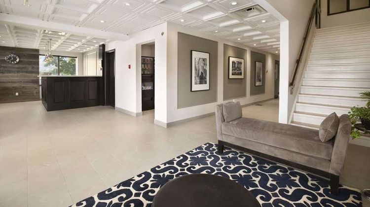 Days Inn Stouffville Lobby
