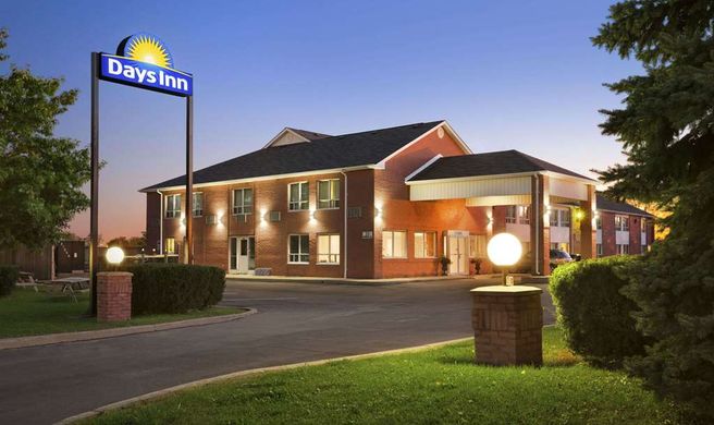 Days Inn Stouffville Exterior