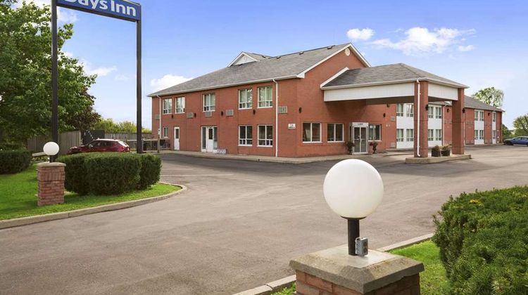 Days Inn Stouffville Exterior