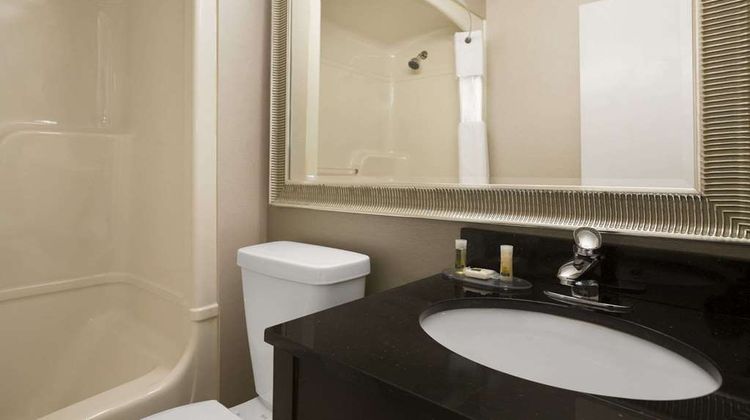Days Inn Stouffville Room