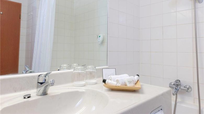 <b>Wyndham Garden Donaueschingen Room</b>. Images powered by <a href="https://iceportal.shijigroup.com/" title="IcePortal" target="_blank">IcePortal</a>.