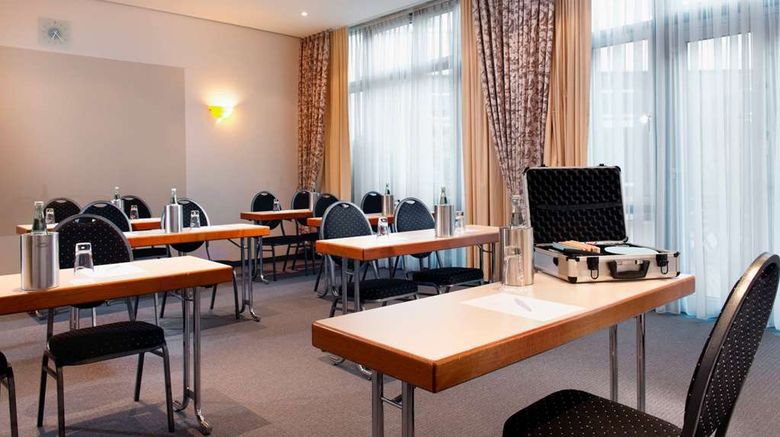 <b>Wyndham Garden Hennigsdorf Berlin Meeting</b>. Images powered by <a href="https://iceportal.shijigroup.com/" title="IcePortal" target="_blank">IcePortal</a>.