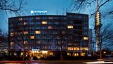 Wyndham Hannover Atrium Exterior