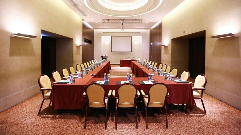 <b>Ramada Plaza Beirut Raouche Meeting</b>. Images powered by <a href="https://iceportal.shijigroup.com/" title="IcePortal" target="_blank">IcePortal</a>.