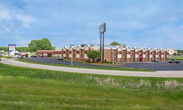 AmericInn by Wyndham Janesville