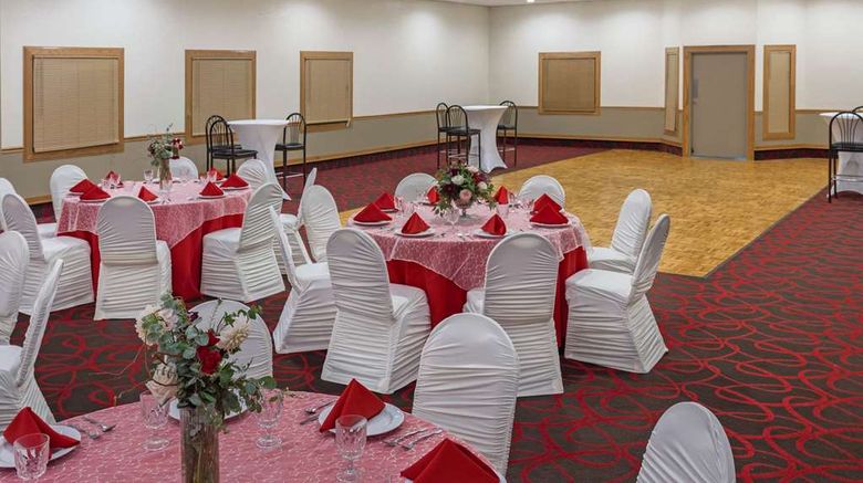 <b>AmericInn by Wyndham Janesville Meeting</b>. Images powered by <a href="https://iceportal.shijigroup.com/" title="IcePortal" target="_blank">IcePortal</a>.