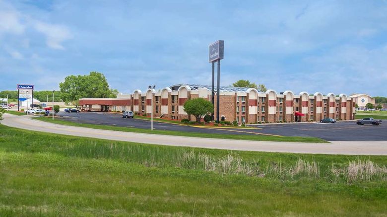 <b>AmericInn by Wyndham Janesville Exterior</b>. Images powered by <a href="https://iceportal.shijigroup.com/" title="IcePortal" target="_blank">IcePortal</a>.