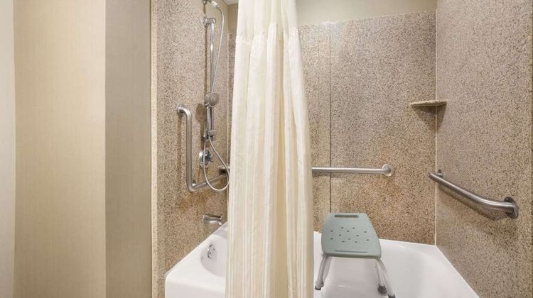 Wyndham Garden Lake Guntersville Room