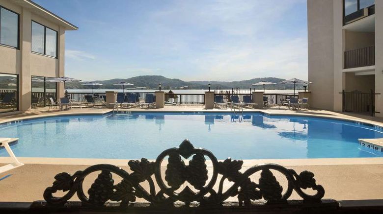 <b>Wyndham Garden Lake Guntersville Pool</b>. Images powered by <a href="https://iceportal.shijigroup.com/" title="IcePortal" target="_blank">IcePortal</a>.