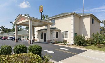 Super 8 Chatsworth/Dalton
