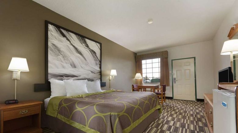 <b>Super 8 Chatsworth/Dalton Room</b>. Images powered by <a href="https://iceportal.shijigroup.com/" title="IcePortal" target="_blank">IcePortal</a>.