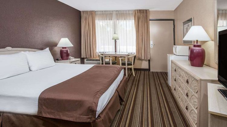 Travelodge Deltona Room