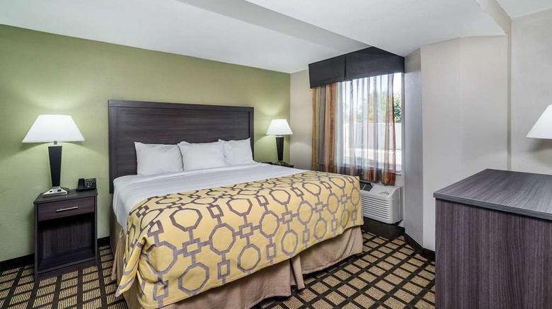 <b>Baymont Inn & Suites Clarksville Room</b>. Images powered by <a href="https://iceportal.shijigroup.com/" title="IcePortal" target="_blank">IcePortal</a>.