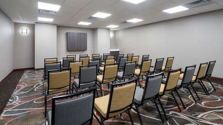 <b>Baymont Inn & Suites Clarksville Meeting</b>. Images powered by <a href="https://iceportal.shijigroup.com/" title="IcePortal" target="_blank">IcePortal</a>.