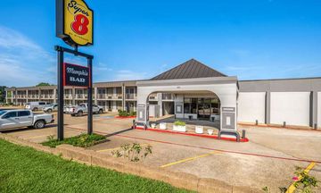 Super 8 Longview/North
