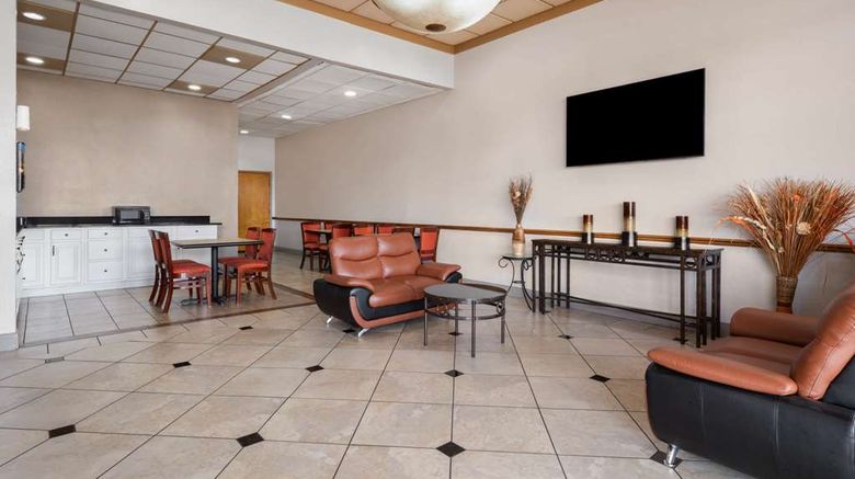 <b>Super 8 Longview/North Lobby</b>. Images powered by <a href="https://iceportal.shijigroup.com/" title="IcePortal" target="_blank">IcePortal</a>.